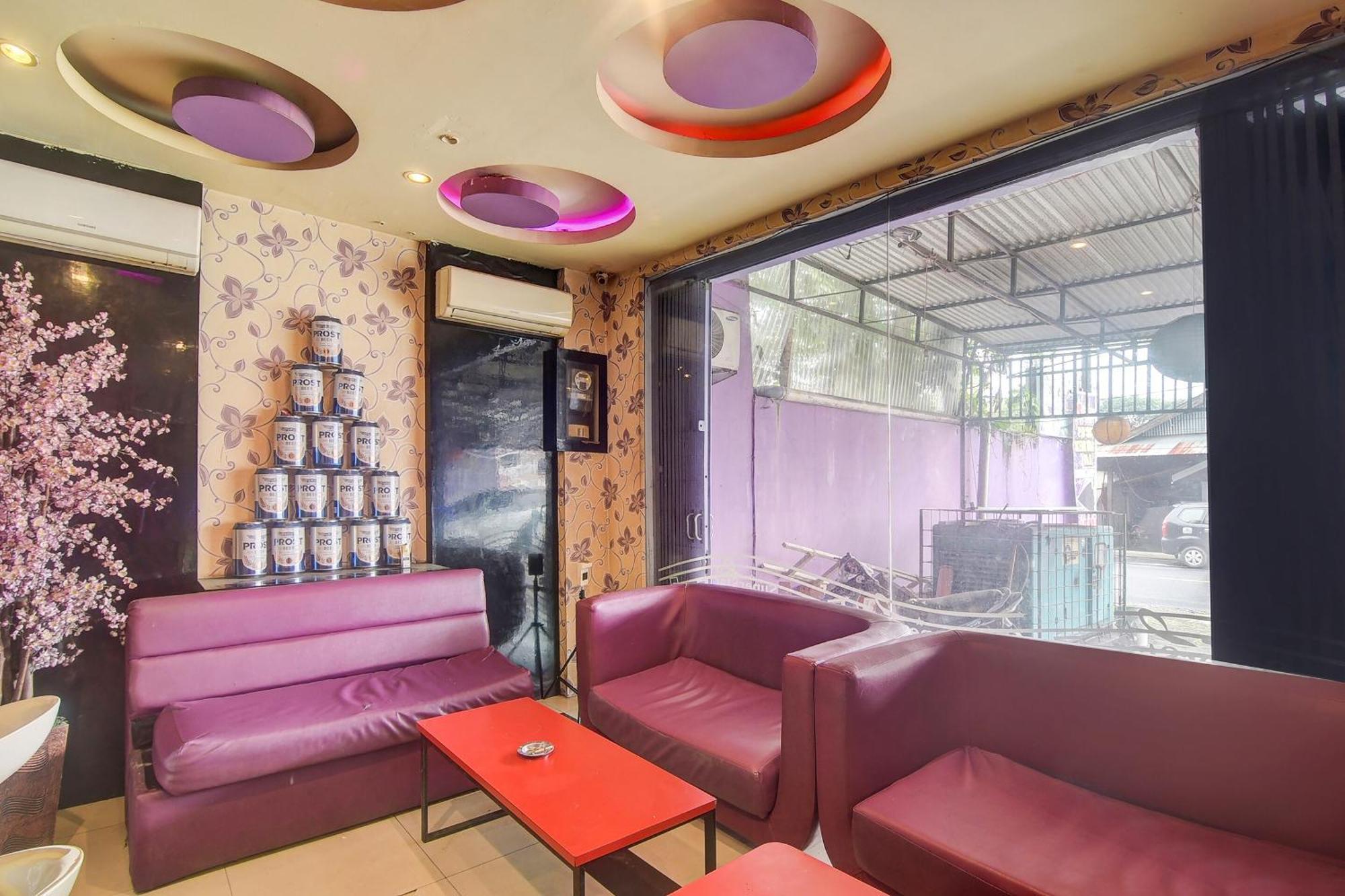 Hotel Oyo 92040 Superstar Kost Dan Manado